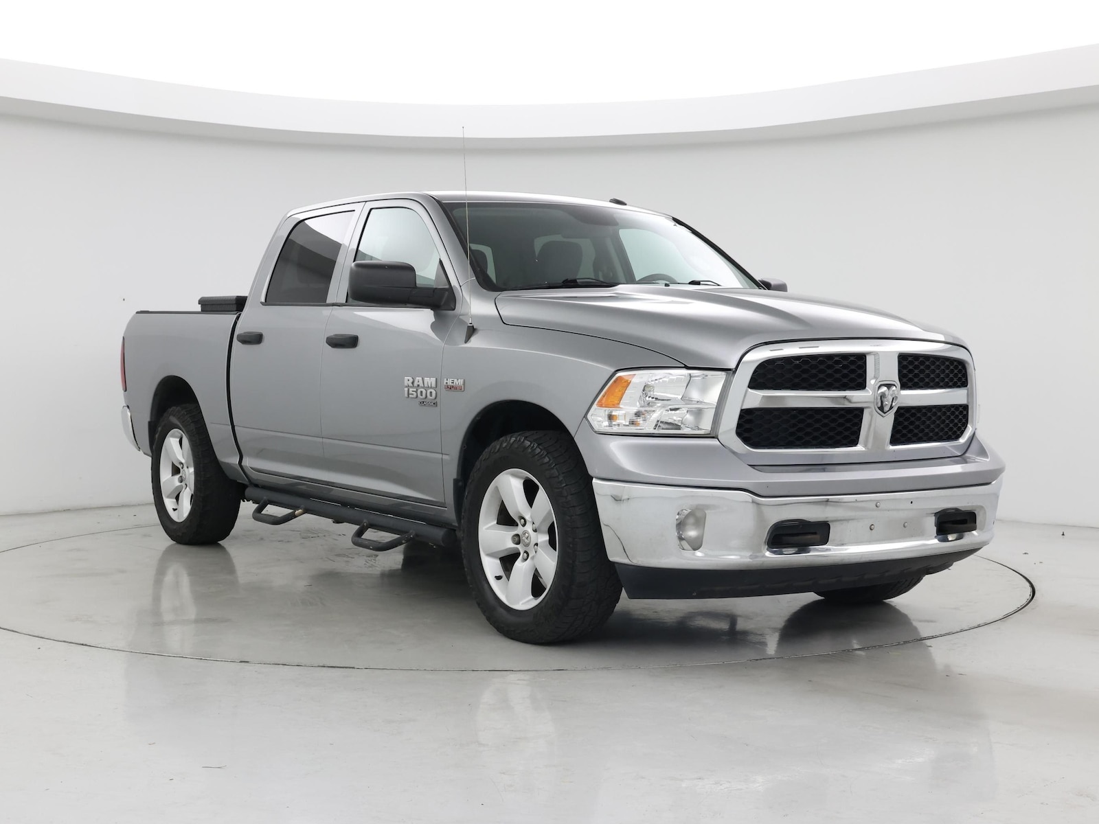 ram ram 1500 classic 2020 3C6RR6KT8LG175420 image ram ram 1500 classic 2020 3C6RR6KT8LG175420 image
